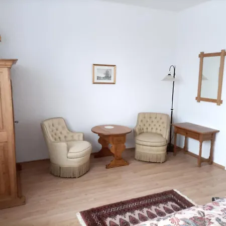 Apartament O3 - Gehobene 6-zimmer 180qm Fuer 1-7 Personen 1x Dz 1x Zz 3x Ez Grafenwohr